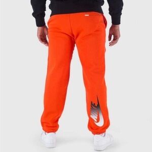 NIKE Men’s size L CITY BRIGHTS CLUB CUFF SWEATPANTS
